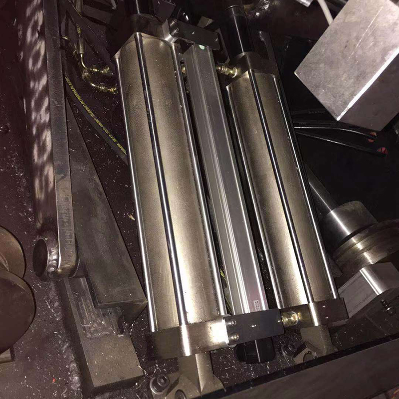 HLC拉桿式直線位移傳感器用于升降平臺液壓站位移測量